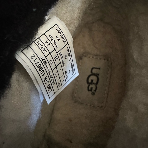 UGG birch lace up ankle boot - Picture 10 of 10